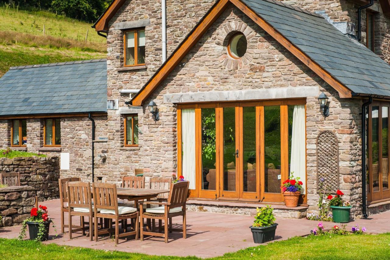 The Celyn Bed and Breakfast Pont Newydd Buitenkant foto
