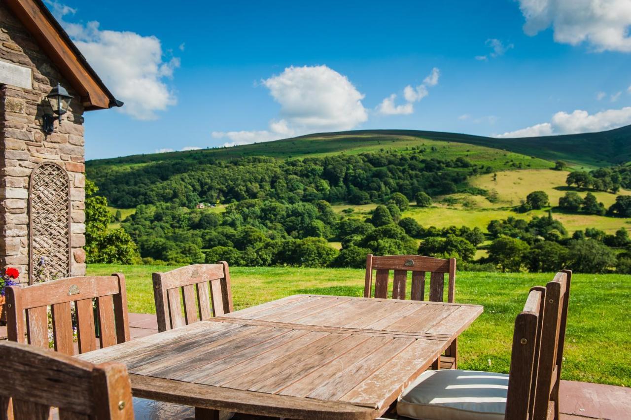 The Celyn Bed and Breakfast Pont Newydd Buitenkant foto