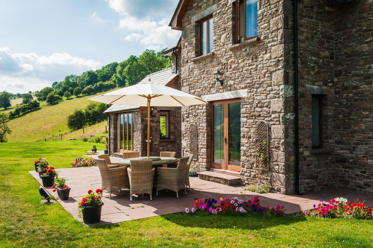 The Celyn Bed and Breakfast Pont Newydd Buitenkant foto