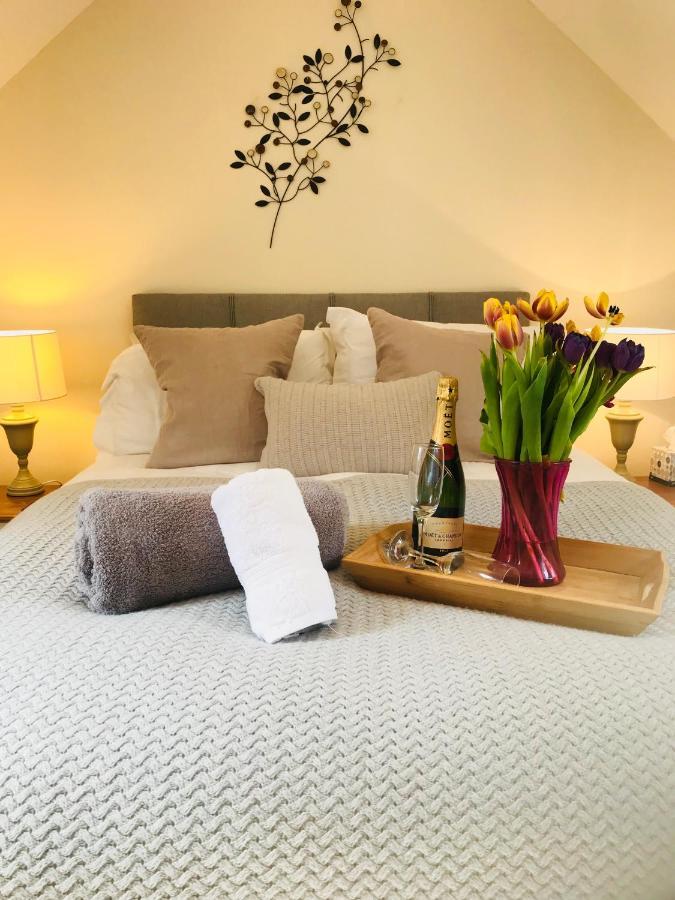 The Celyn Bed and Breakfast Pont Newydd Buitenkant foto