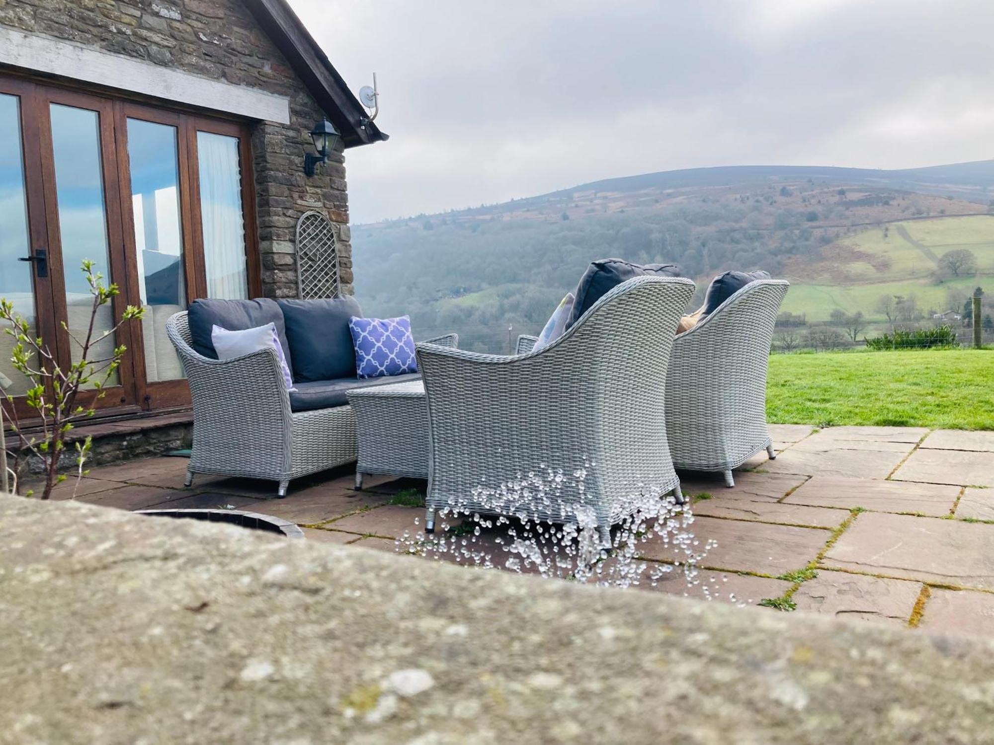 The Celyn Bed and Breakfast Pont Newydd Buitenkant foto